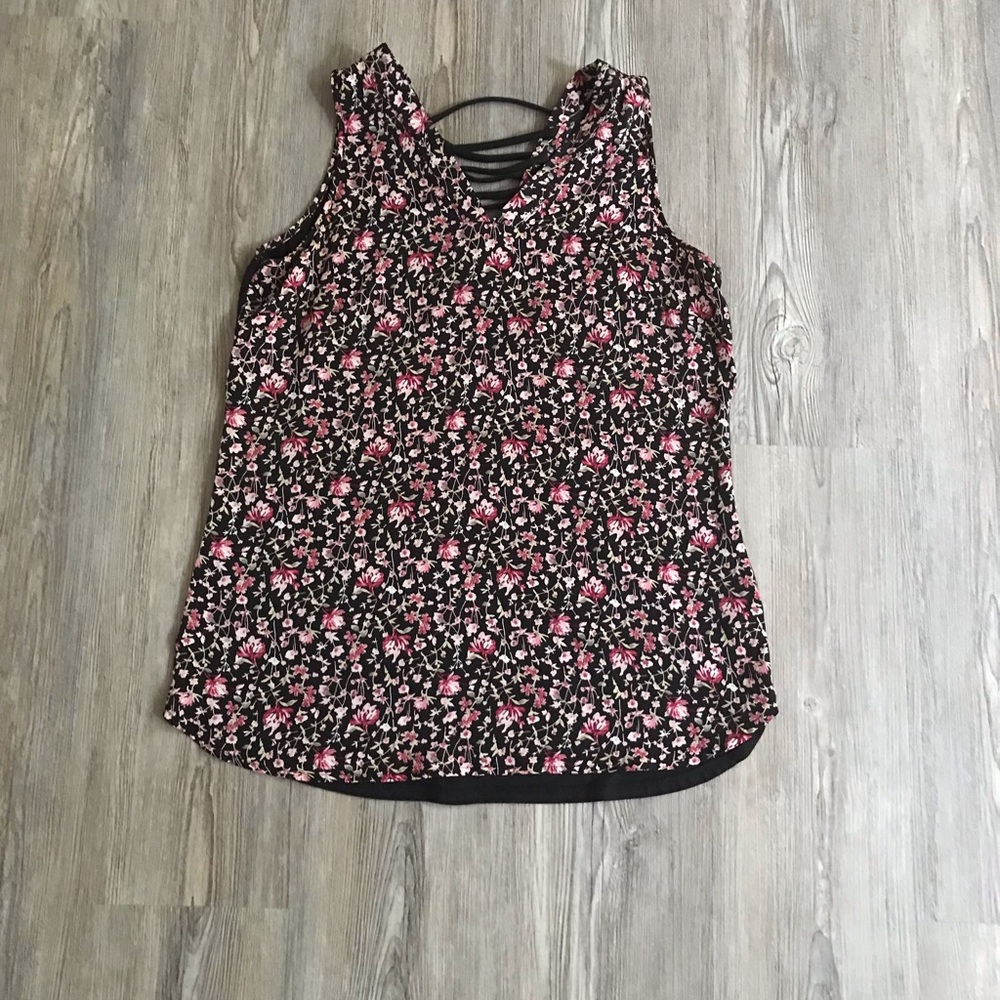 White House Black Market top